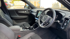 Volvo XC40 2.0 B4P Plus Dark 5dr Auto Petrol Estate